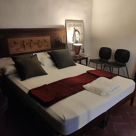 Lovely Portion Of Property Near Piazza Santo Spirito ฟลอเรนซ์ ภายนอก รูปภาพ